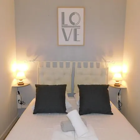 דירה Cozy Air-conditioned 1-bedroom In With Pool